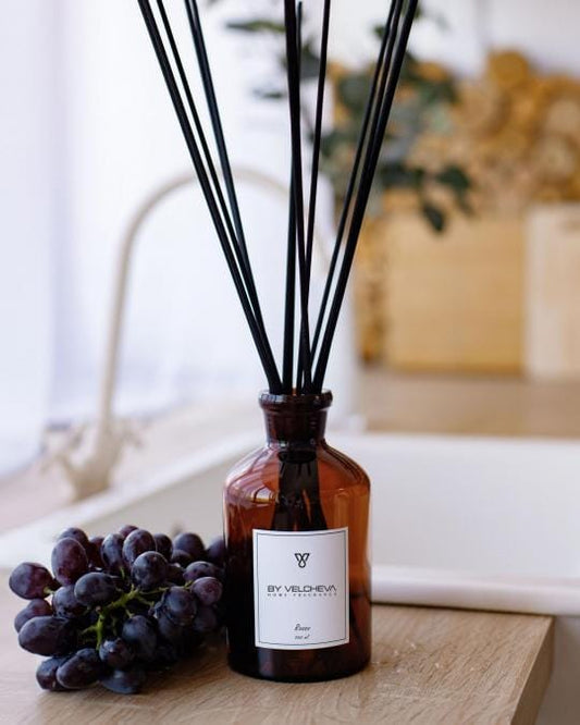 By Velcheva Raumduft Mikado Rosso – 125 ml, rote Trauben, Beeren & Birkenholz - Anania's Shop