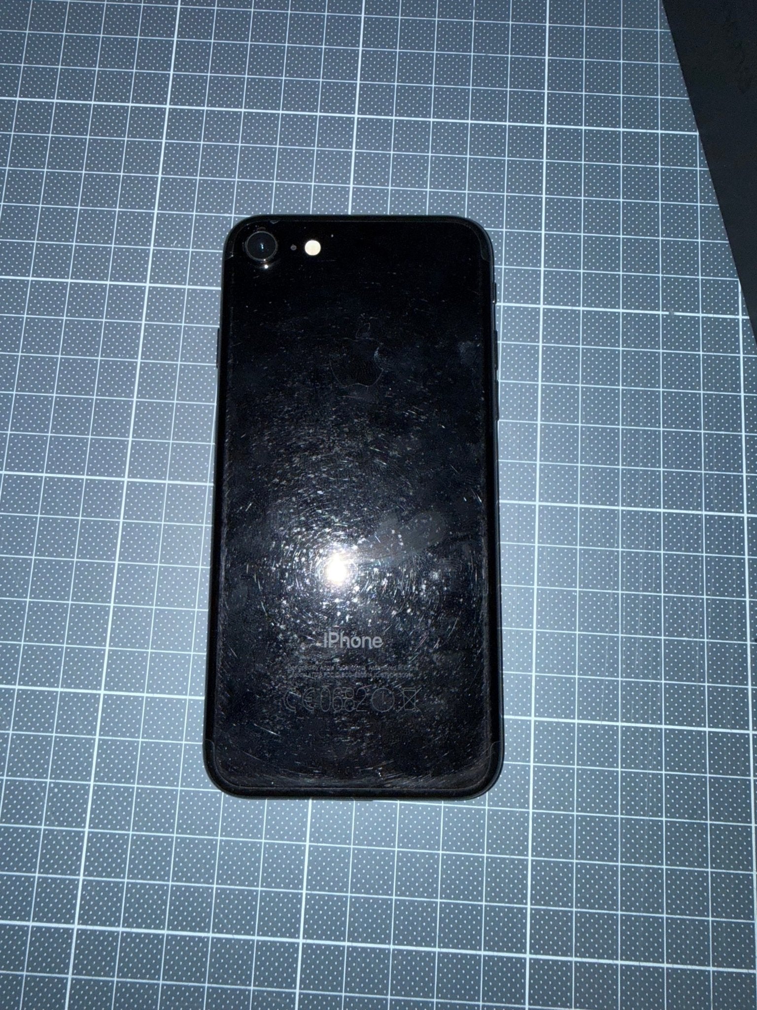 Diverse iPhones (Gebraucht o. Defekt) - Anania's Shop